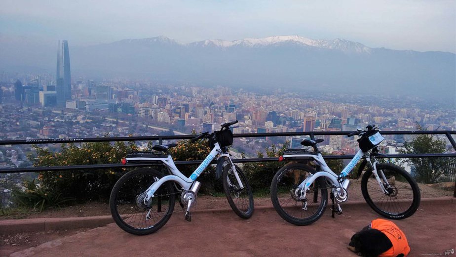 passeio de bike pelo Cerro San Cristobal