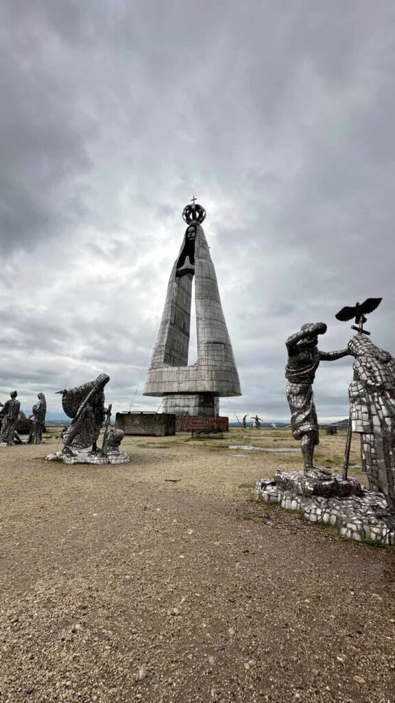 Estátua Nossa Senhora de Aparecida